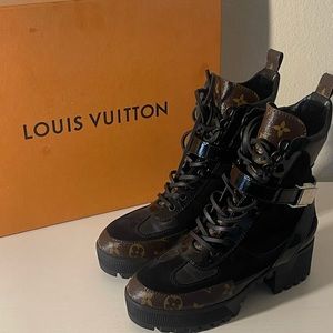 Louis Vuitton Bahia Brazil Desert Boots 37